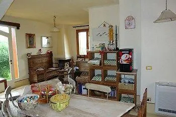 לינה וארוחת בוקר Nidi Della Poiana